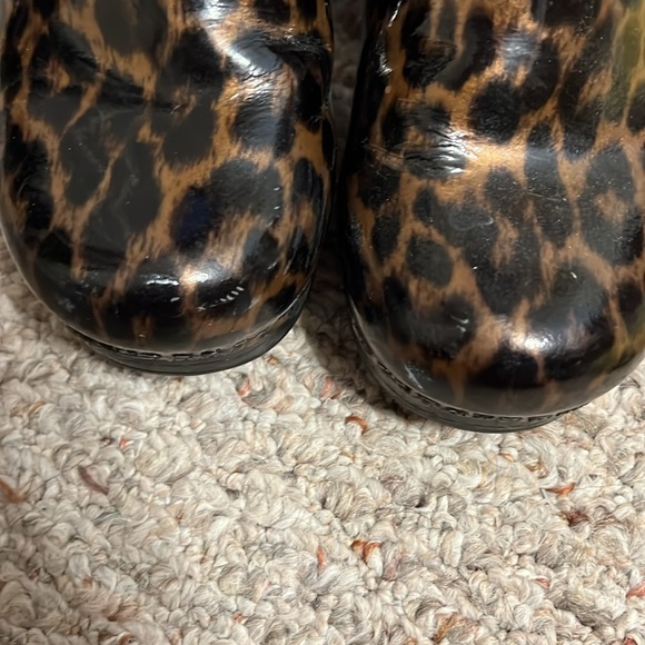 Leopard Print Patent Leather Dansko - Picture 12 of 12